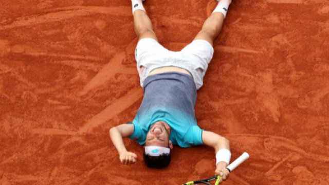 Cecchinato fa la storia del tennis italiano: Djokovic battuto in 4 ... - eurosport.com