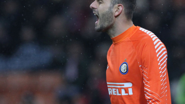 Il Napoli pensa a Handanovic, l'Inter smentisce - passioneinter.com
