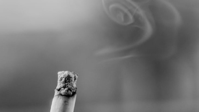 Fumo, abiti dei tabagisti sono molto insidiosi.