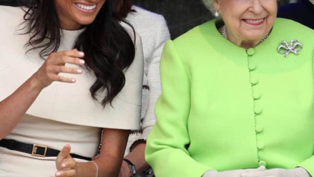 Meghan Merkle esce da sola con la Regina Elisabetta.