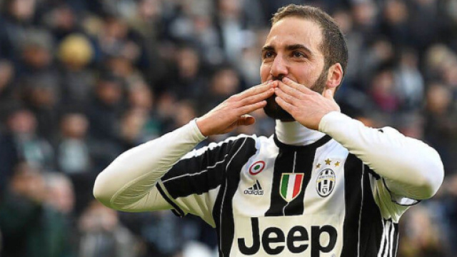 Juventus: Gonzalo Higuain ai saluti, il bomber argentino potrebbe andare al Chelsea