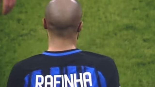 Mercato Inter, il retroscena di Pedull&agrave; su Rafinha: 'si pu&ograve; fare solo a certe condizioni'