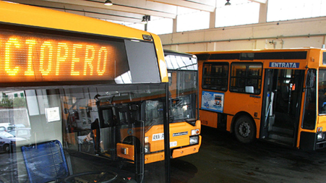 Sciopero trasporti a Napoli venerd&igrave; 13 luglio 2018.