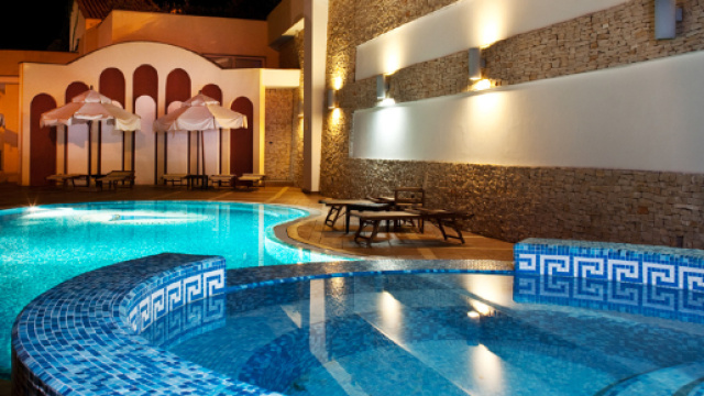 Sperlonga: 13enne muore dopo essere stata risucchiata dal bocchettone della piscina di un hotel.