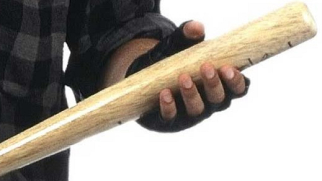 Cremona, preso a bastonate dai ladri mentre controlla la casa della figlia in ferie