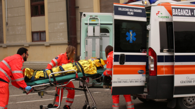 Napoli muore cadendo dal quarto piano - avcollecchio.org