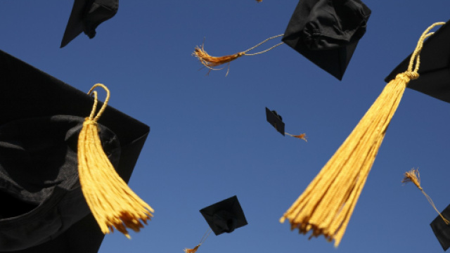 Premi di laurea in scadenza entro agosto 2018.