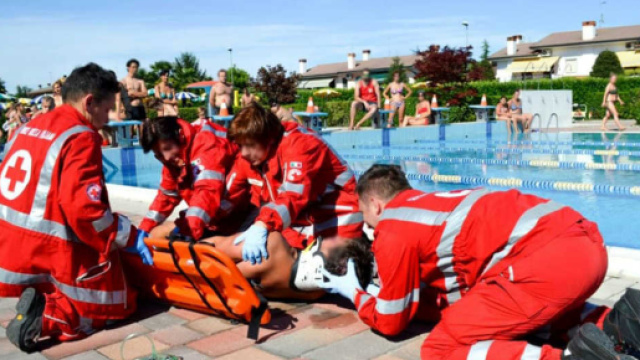 Calabria, bimba rischia di annegare in una piscina. (foto di repertorio)