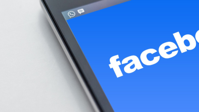 Facebook non vuole bannare le fake news - valigiablu.it