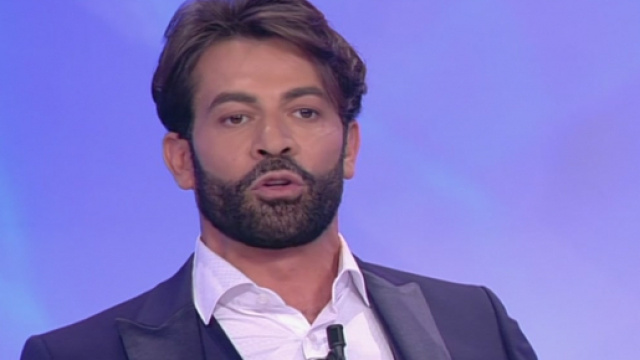Gossip: Gianni Sperti non ha mai creduto alla storia tra Sara e Luigi di Uomini e Donne.