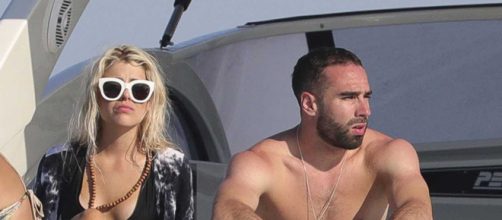 Dani Carvajal disfruta de sus vacaciones junto a unos amigos