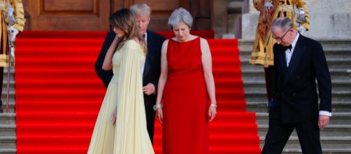 Melania y Trump son comparados con &lsquo;La Bella y la Bestia&rsquo; en su viaje al Reino Unido