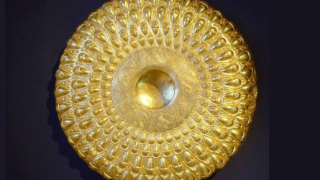 Phiale aurea conservata al museo di Himera