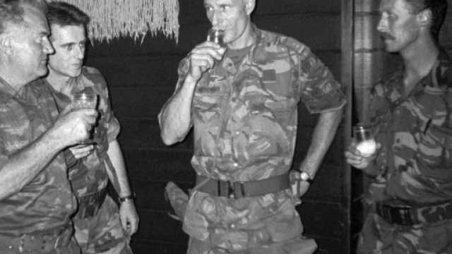 Srebrenica, 21 anni fa il massacro | Poche Storie - corriere.it