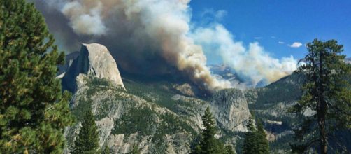 Yosemite Meadow fire of 2014 (Image courtesy &ndash; Yosemite National Park employee, Wikimedia Commons)