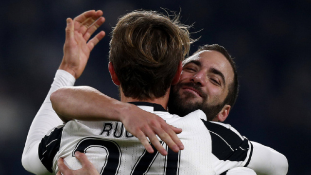 Chelsea donne tout pour recruter l'attaquant Higuain et le d&eacute;fenseur Rugani.