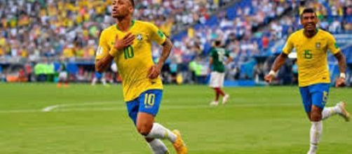 Mundial de f&uacute;tbol: Brasil inscribe su nombre en cuartos de final