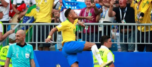 Brasil vence a M&eacute;xico 2 goles a 0 y pasa a los cuartos de final