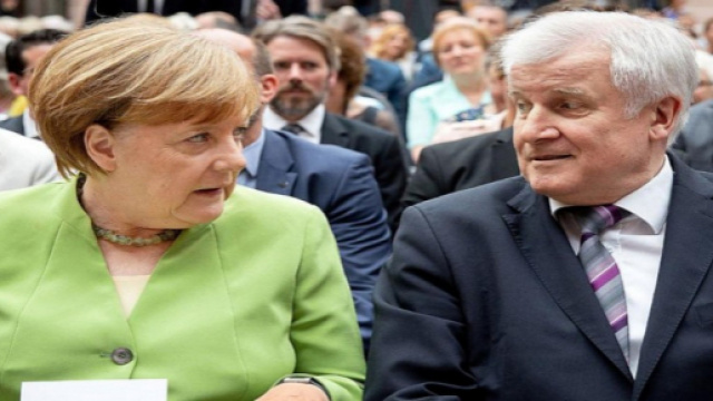 La crise politique autour des migrants se poursuit en Allemagne