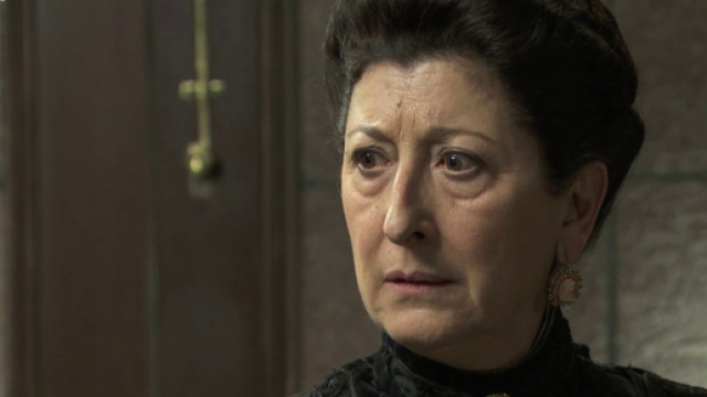 Una Vita: Ursula diventa pazza
