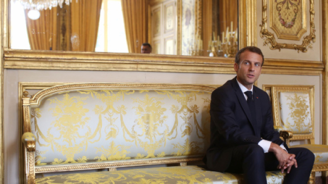 Affaire Benalla : Emmanuel Macron ignore les questions