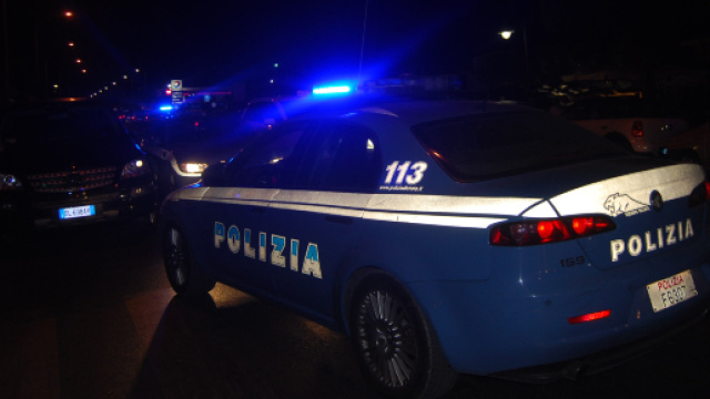 Busto Arsizio (VA): benzinaio ferito gravamente dopo una rapina, indaga la polizia di Stato