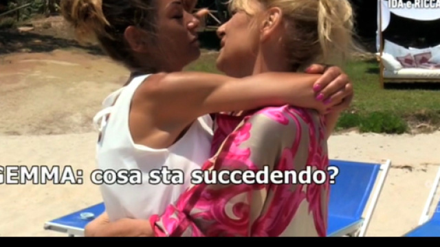 Temptation Island, l'arrivo di Gemma Galgani in soccorso di Ida Platano.