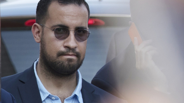 Fin de garde &agrave; vue pour Alexandre Benalla : il pr&eacute;pare sa riposte ... - cmslap.com
