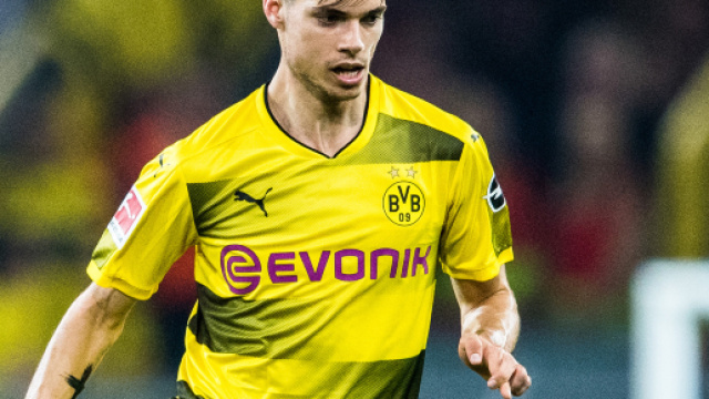 Julian Weigl, the key to Borussia Dortmund's success | bundesliga.com - bundesliga.com