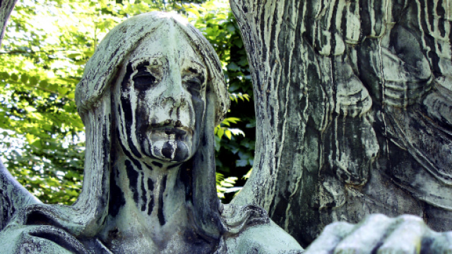 Fotografia simbolica di una statua