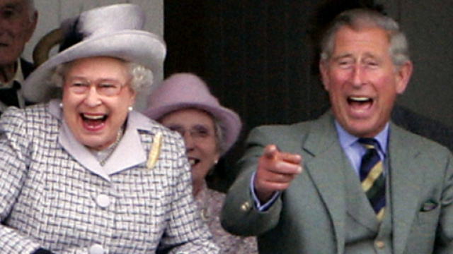 Le regole imposte da Elisabetta II d'Inghilterra.