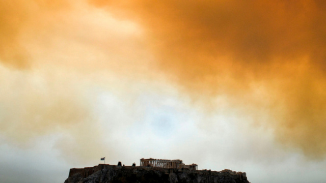 Atene brucia. I video degli incendi che devastano la Grecia - Il ... - ilfoglio.it