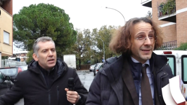 Biologi contro Adriano Panzironi: 'Life 120 &egrave; una bufala'.