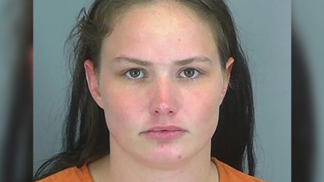 Usa, uccide la figlia facendole mangiare sale: condannata a 30 anni