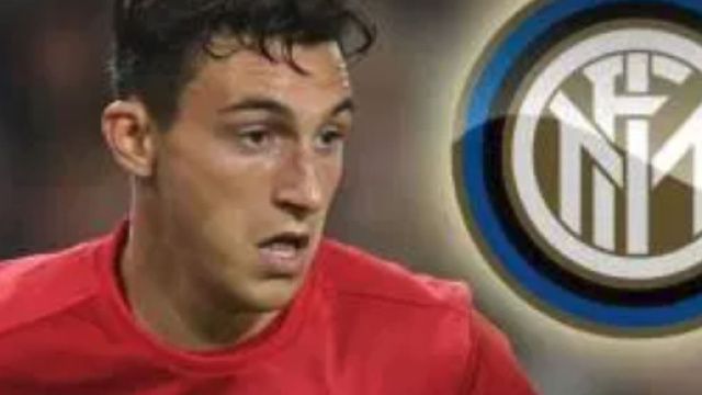 Inter, Biasin: 'Atletico e M.United hanno aperto al prestito per Vrsaljko e Darmian'