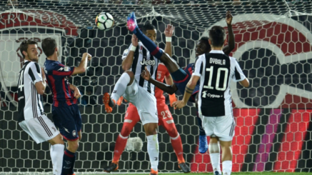 La rete dell'attaccante Nwankwo Simy contro la Juventus