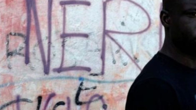 Spari dal terrazzo contro un operaio di colore - foto www.mplacicogna.it