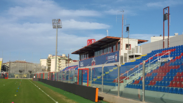 Lo stadio comunale "Ezio Scida" di Crotone