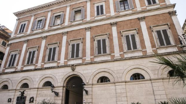 Militare 25 si uccide nel bagno di Palazzo Grazioli