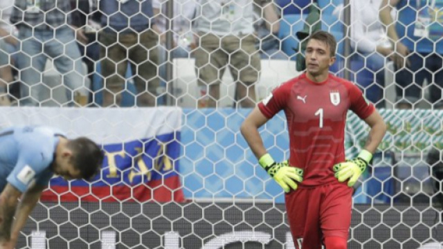 Muslera, decisivo il suo errore per il raddoppio transalpino.