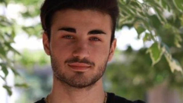 Roberto, capofamiglia a 18 anni, &egrave; il &laquo;cittadino dell'anno&raquo; - vanityfair.it