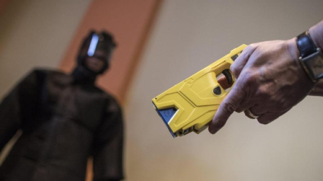 Taser: sperimentazione in 11 citt&agrave; italiane.