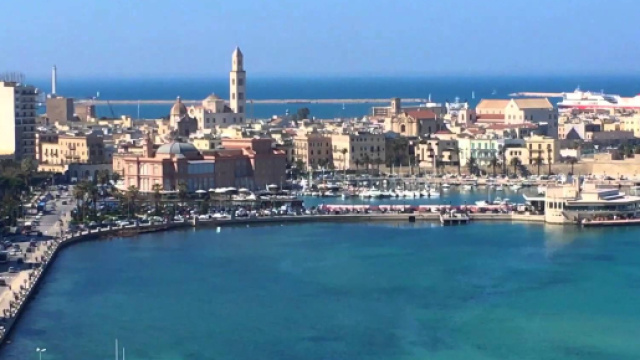 BARI, ACCOGLIENZA E FASCINO EURO-MEDITERRANEO.