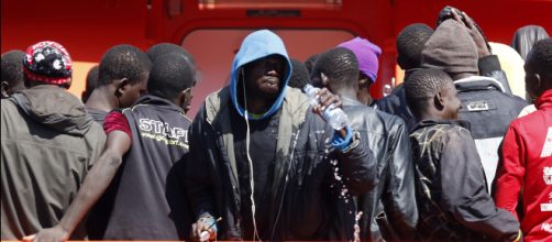 Se destinan recursos especiales para atender la crisis inmigratoria que afrontan las costas espa&ntilde;olas