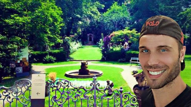 Milano: rimprovera bambini che fanno baccano in piscina e genitori lo aggrediscono