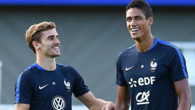 Griezmann fait taire les critiques concernant le cas Varane ! - hommedumatch.fr