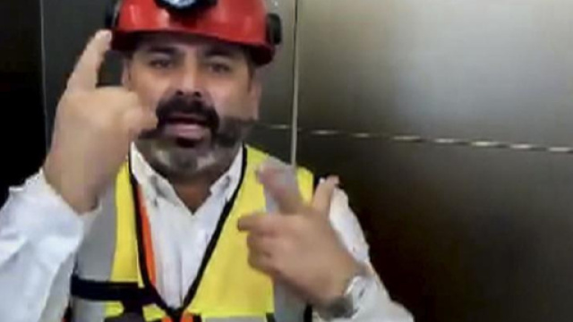 Jeunes Tha&iuml;landais coinc&eacute;s dans une grotte : "Tenez bon !" lance Mario Sepulveda