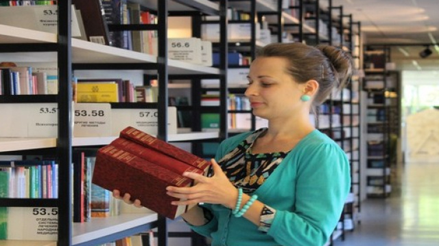 Concorso bibliotecario, assistente sociale e universit&agrave;
