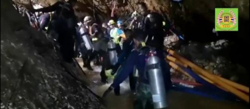 Fallece un buzo en las labores de rescate de los peque&ntilde;os atrapados en Tailandia