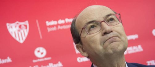 Discusi&oacute;n entre el Presidente de la Federaci&oacute;n de F&uacute;tbol y el del Sevilla por la Supercopa